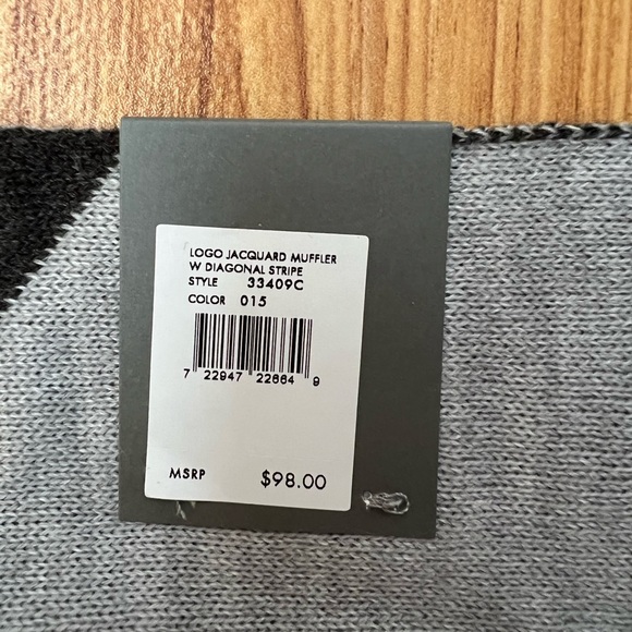 Michael Kora Branded Scarf - Never used - Picture 3 of 5